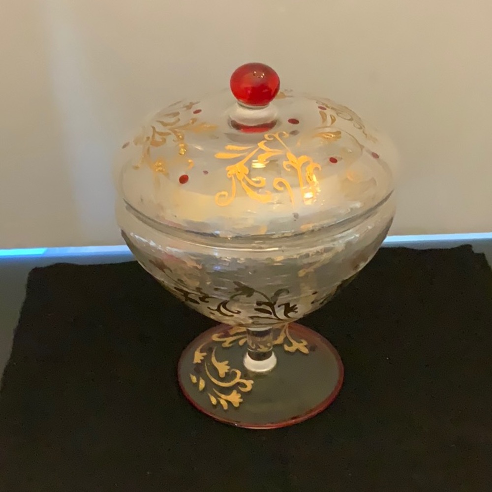 Candy dish